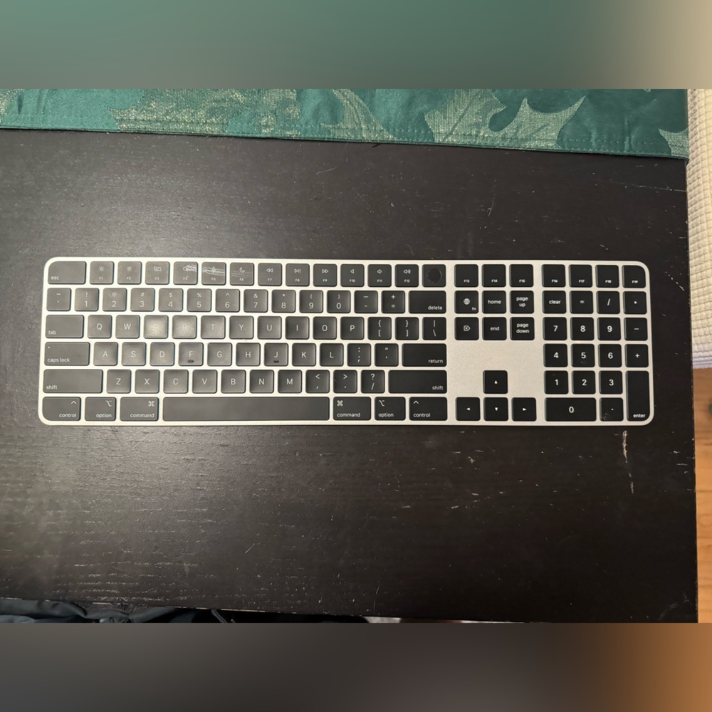 Apple Magic Keyboard Space Gray - Extended Numeric